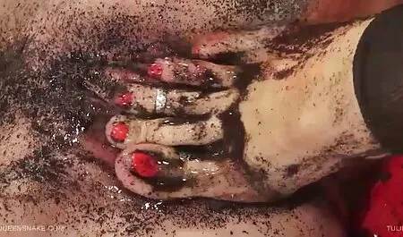 Skinny girl using two dildo on sex machine for masturbation, anal and vaginal at the asian hd porn video same time