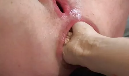 A strong man with the confidence to asian amateur xxx give a beautiful home of the crustacean